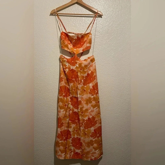 SIGNIFICANT OTHER Maeve Cut-Out Maxi Dress in Scarlett Poppy Floral - Picture 6 of 15